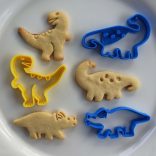 Dínós sütikiszúró készlet (3 darabos)
