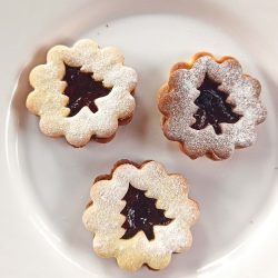 Fenyőfás linzerkiszúró