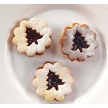 Fenyőfás linzerkiszúró