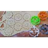 Fenyőfás linzerkiszúró