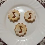 Hangjegyes linzer kiszúró