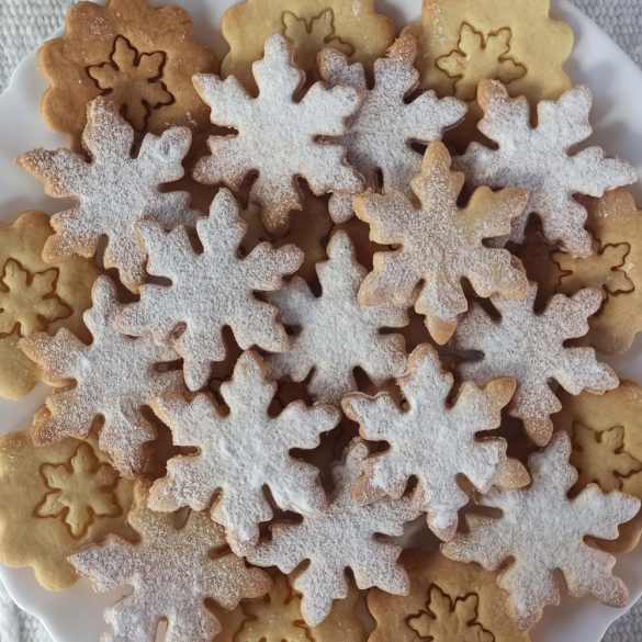 HÓPEHELY kekszkiszúró