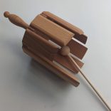 Skandináv körxilofon ütővel