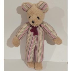 Csíkos pizsamás macilány