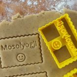 Mosolyogj! kekszmintázó