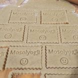 Mosolyogj! kekszmintázó