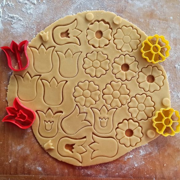 Tulipán linzerkiszúró (kétrészes)