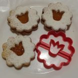 Tulipános linzerkiszúró